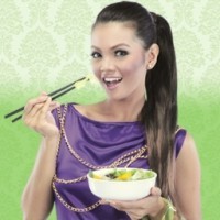 Psst, Jangan Lupa Undang Farah Quinn ke Kantor Anda