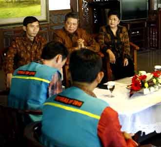 Keluarga SBY Disensus di Cikeas