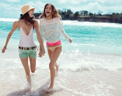 Menutupi Kekurangan Saat Memakai Baju Renang