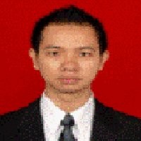 Paket Goceng KFC Memberi Potongan Ayam Besar dengan Perasaan Enggan 