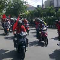 Ratusan Buruh Mulai Berdatangan Masuk Surabaya