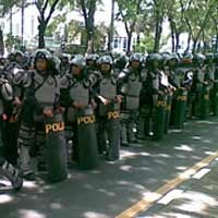 May Day, Polisi Kawal Buruh Masuk Surabaya