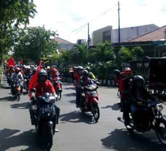 Buruh Mulai Berdatangan ke Surabaya