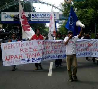 Mahasiswa Dukung May Day di Grahadi
