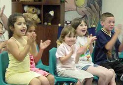 Tepuk Tangan Tingkatkan Kecerdasan Anak