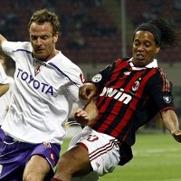 Penalti Ronaldinho Menangkan Milan