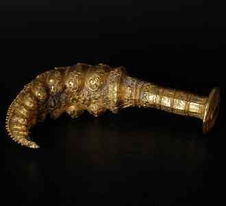 Harta Karun Abad X Akan Dilelang