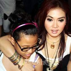 KD Ikhlas Syahrini Dekat dengan Aurelle