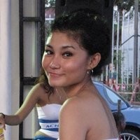 Yang Seksi di Adu Mobil Ngesot