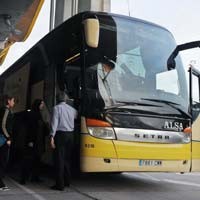 Cari Jodoh dengan Naik Bus Kota