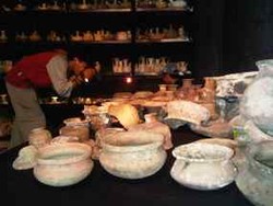 Dari Batu Kristal Dinasti Fatimiah Hingga Golok Emas Arab 