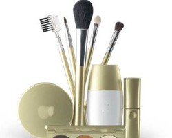 Tips Membersihkan Alat Make Up