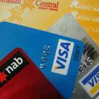 Kartu Kredit Mahasiswa Petra Dibobol Pegawai Stand Komputer