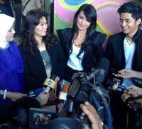 Shireen Sungkar Pacaran Didampingi Ibunda