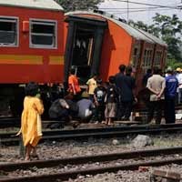  Terjadi Antrean, KRL Beroperasi Normal Lagi Pkl 18.00 WIB