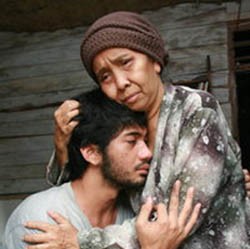 Setelah 40 Tahun, Aty Kanser Akhirnya Jadi Aktris Terbaik