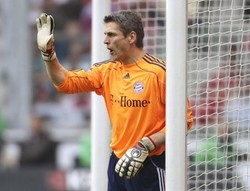 Adler Cedera, Loew Panggil Butt?