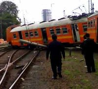 KRL Anjlok di Manggarai
