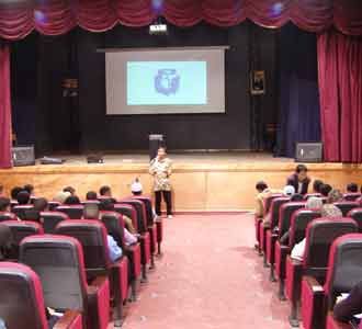 Denias Digemari Khalayak Maroko