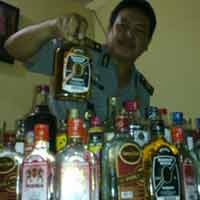 Ciptakan Aman Jelang Pilwali, Polisi Razia Pedagang Miras