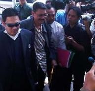 Hakim Asnun Diperiksa Pertama Kali Sebagai Tersangka