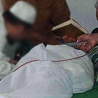 Sangkal Tudingan, Terdakwa Kasus Pembunuhan Lakukan Sumpah Pocong