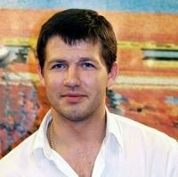 Untuk Bayar Utang, Sepatu Emas pun Dilego