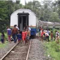 KA Mutiara Timur Anjlok di Lumajang