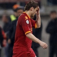Terkait Balotelli, Roma akan Hukum Totti
