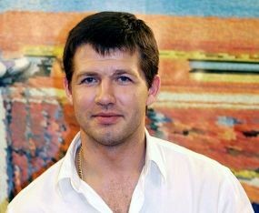 Untuk Bayar Utang, Sepatu Emas pun Dilego