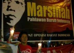 Aksi 100 Lilin untuk Marsinah Meriahkan Malam Mingguan di HI