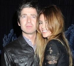 Noel Gallagher Akan Beri Nama Anak Keduanya, Carloz Tevez