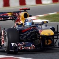 Vettel Bagai Tak Tersentuh