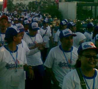 7.000 Buruh Ikut Gerak Jalan Santai