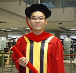 Marshanda Bikin Semangat Pacar Lulus Kuliah