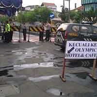 Pasar Keputran Masih Dijaga Polisi