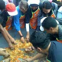 1.250 Peserta Ikuti Festival Rujak Uleg 2010