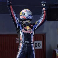 Webber Juara Tanpa Hambatan