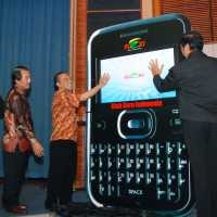 Flexi Pasok Tambahan 300 Ribu Ponsel Chatting