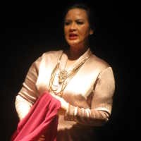 Potret Nyai Ontosoroh di Atas Pentas