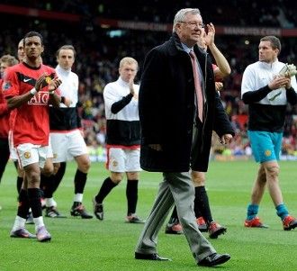 Old Trafford Minus Pesta Juara