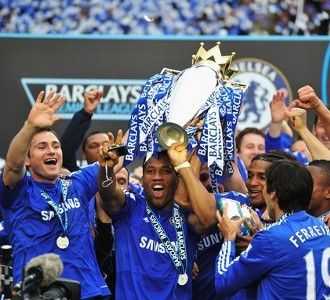 Maaf MU, Trofi itu Milik Chelsea
