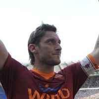 Totti Bersinar di Masa Sulit