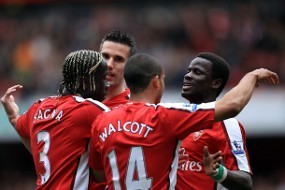 Arsenal & Spurs Ajeg, Liverpool Seri