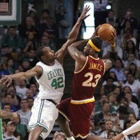 Rondo Bawa Celtics Samakan Skor