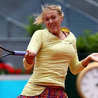 Henin & Sharapova Berkemas