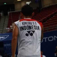 Cedera Punggung Paksa Sony Mundur