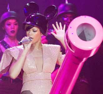 Rihanna Konser di London
