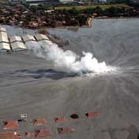 Anggota DPR RI Minta Semburan Lumpur Lapindo Dibiarkan 