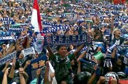 Seribu Viking Dukung Persib di Surabaya